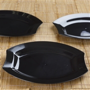 10.5" Black Plastic Plate-